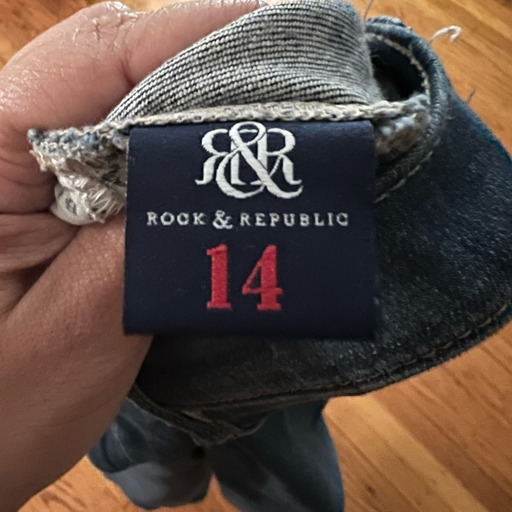 Rock and Republic distressed jeans size 14 - Picture 6 of 7